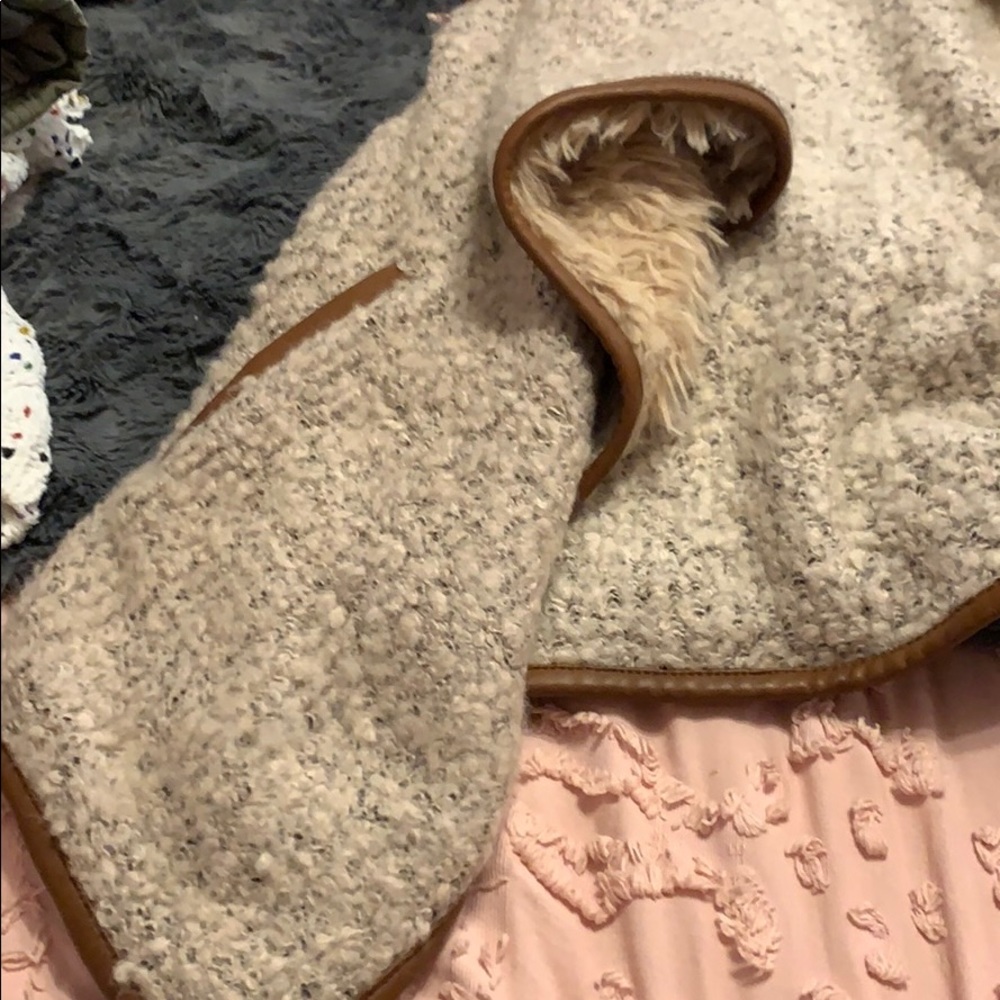 vest - Picture 2 of 4